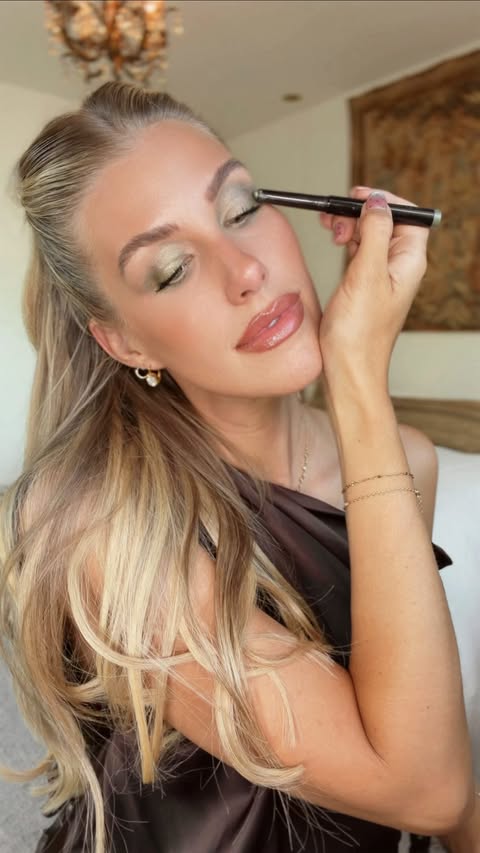 Instagram post by @ashley.paiige for Laura Mercier. Caption reads: [...] the new color-forward shades of the....