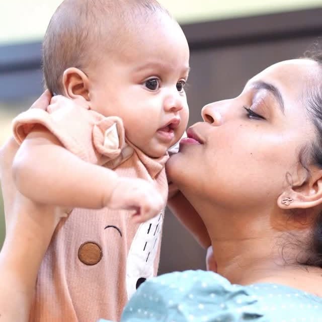 Instagram post by @nakshatra.murthy for Himalaya Babycare. Caption reads: Soft skin, sweet scent — bath time bliss with our....