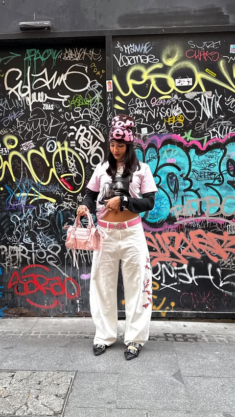 Instagram post by @chiaraapellegrini for Mystic Store. Caption reads: @mysticstore.co 🎀💞.