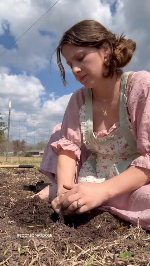 Instagram post by @heritageoakhomestead for Esembly. Caption reads: [...] for 4 years and I have tried them all!....