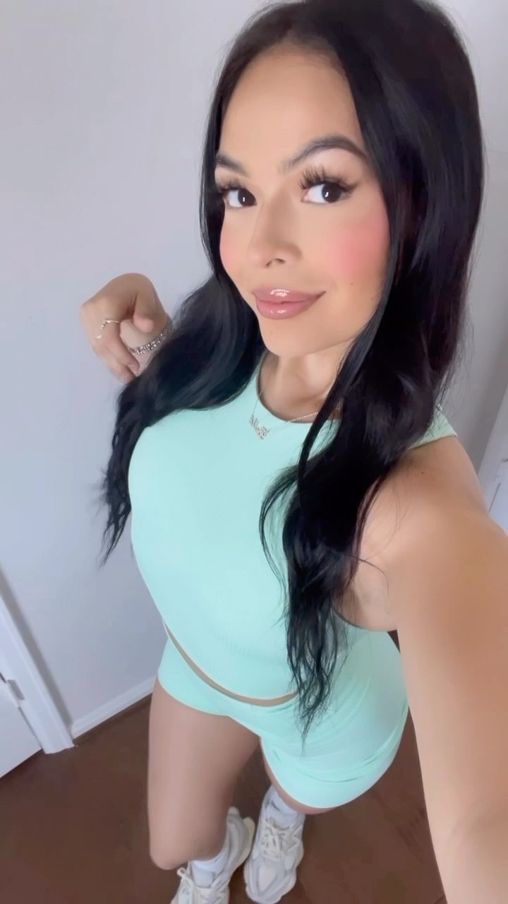 Instagram post by @_.b.3lla._ for Girlfriend Collective. Caption reads: Loved this outfit from @girlfriendcollective....