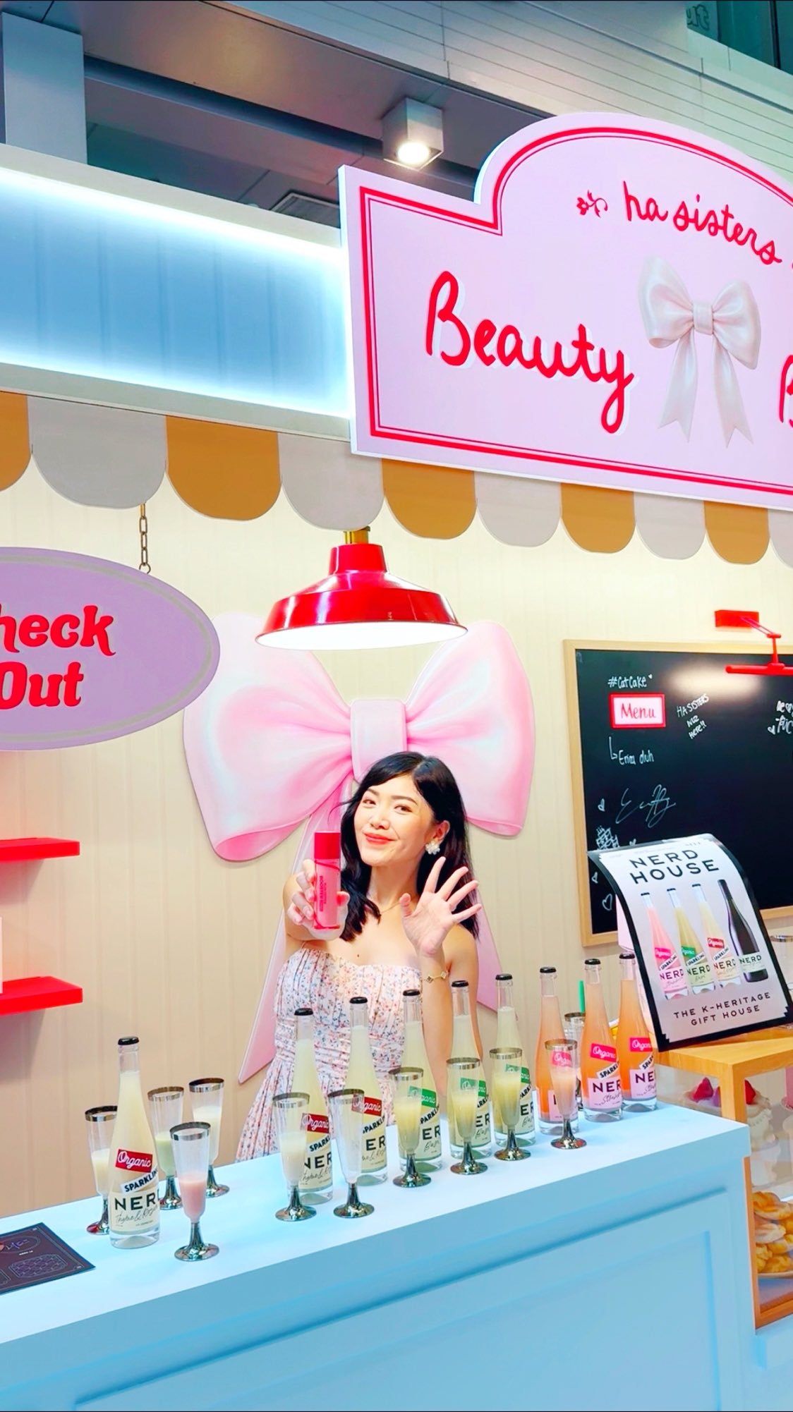 Instagram post by @janekarmendra for Beauty Insider Singapore. Caption reads: Singapore are you ready?! @isntree is currently at....