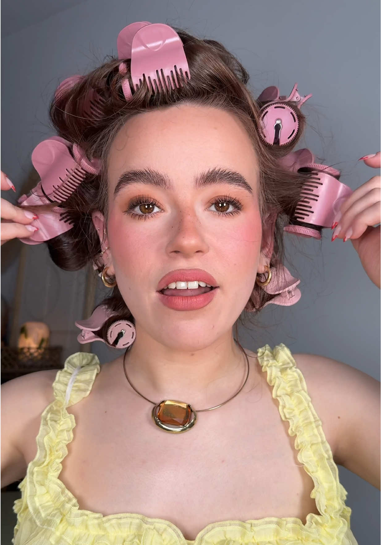 TikTok post by @mmaddiehillrosehill for Kosas. Caption reads: Replying to @🛍️🧸💋SIENNA💋🧸🛍️ Do you like my....