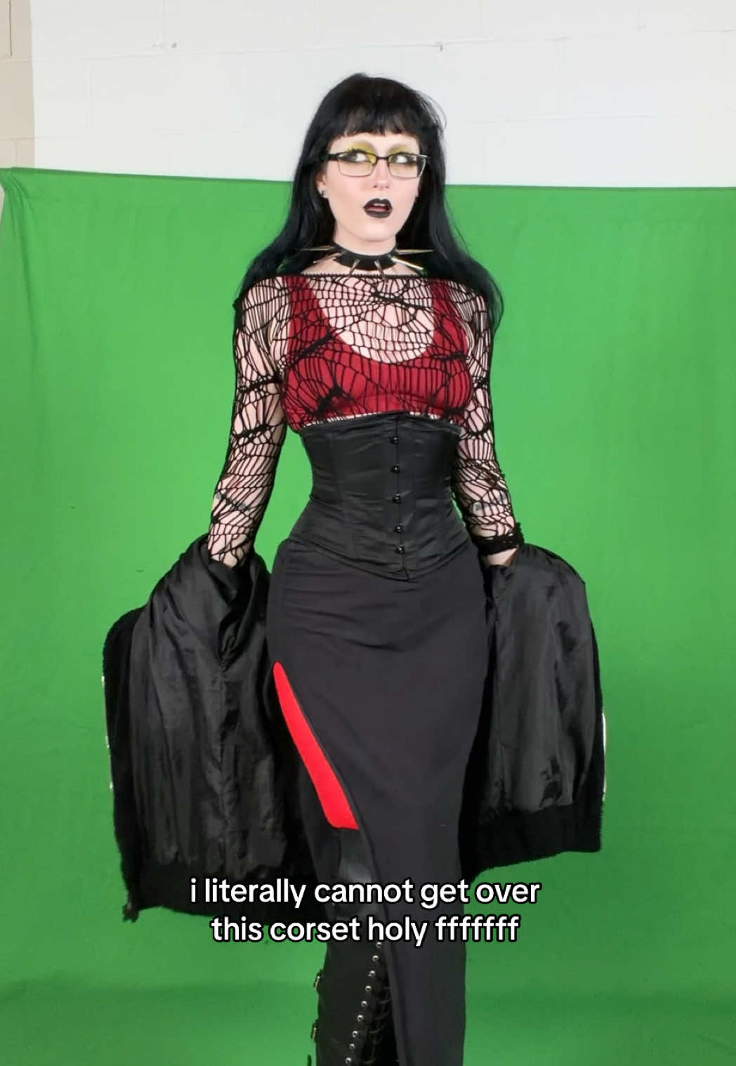TikTok post by @sussysphinx for True Corset. Caption reads: [...] person my waist is GONE… god bless @True....