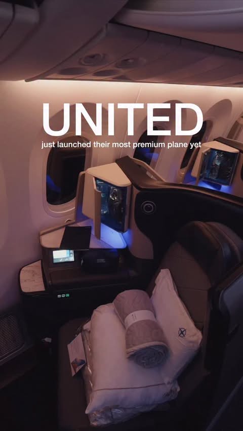 Instagram post by @andyto for United Airlines. Caption reads: Flying @United’s inaugural 787-9 Dreamliner with....