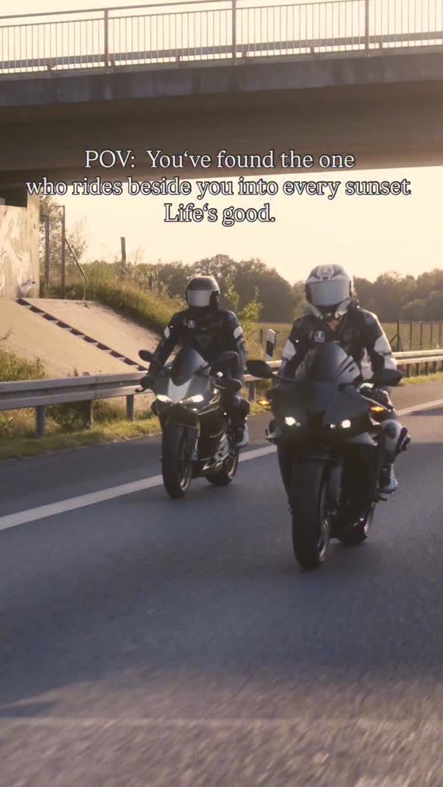 Instagram post by @lejnicorn for Dainese. Caption reads: [...] and Clyde story. ♥️ Full gear by:....