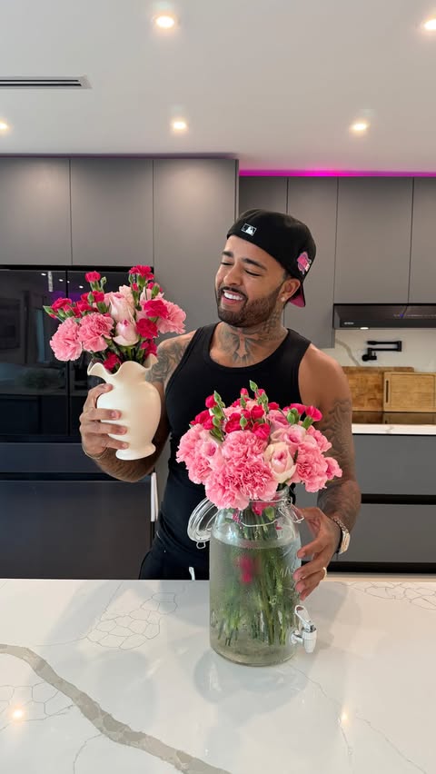 Instagram post by @jcook2jiggy for HUM Nutrition. Caption reads: [...] my girls a little extra today 🩷....