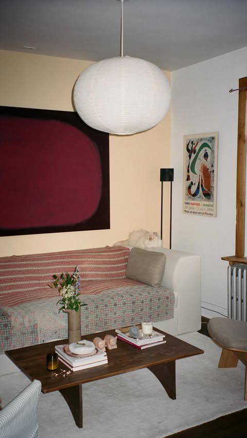 Instagram post by @alaska.rider for Cozey. Caption reads: Petite parenthèse «home staging» signée @cozey 💟....