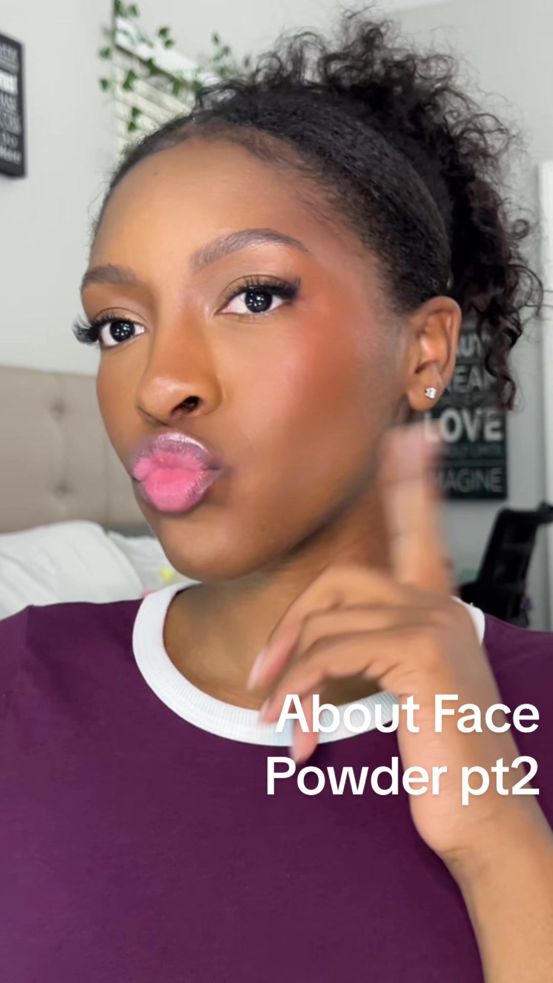 TikTok post by @jaaylittlee for About-face Beauty. Caption reads: [...] #aboutface #halsey #settingpowder....