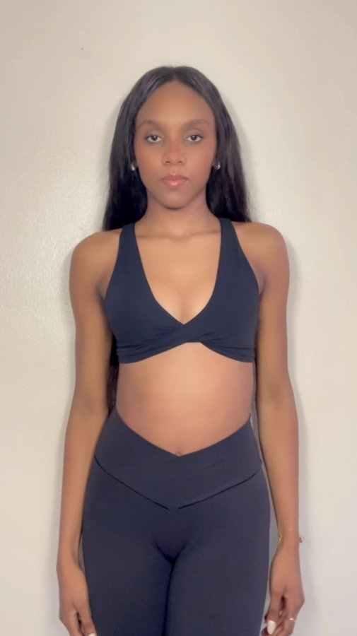 Instagram post by @eslaisha_lora for Sunzel. Caption reads: [...] ✨ Trying on this sports set from....