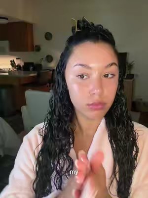 TikTok post by @its.mariahmae for Goo Goo Hair. Caption reads: [...] my curls looking natural 🤍 These Goo Goo....