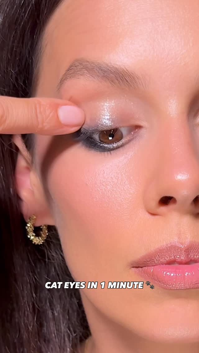 Instagram post by @kristyle_makeup for MAKEUP BY MARIO. Caption reads: [...] new cream eyeshadow and mascara by....