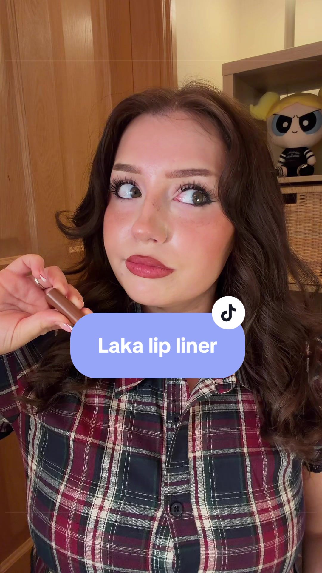 TikTok post by @misskatiefett for LAKA. Caption reads: shade espresso temper💋♥️ #laka #lakalipliner....