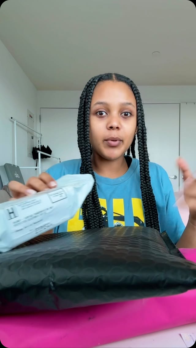 Instagram post by @winta_zesu for Terez. Caption reads: On todays episode of lets unboxing some PR....