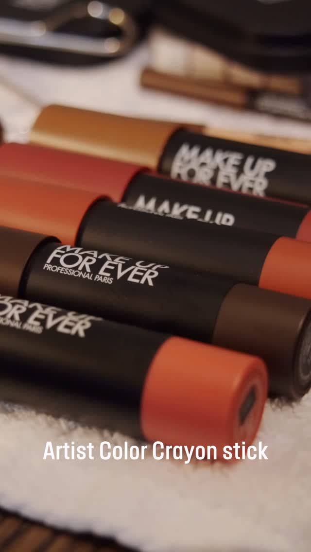 Instagram post by @enigivensunday for Make Up For Ever. Caption reads: Get ready with me for the @zomer.official show in....