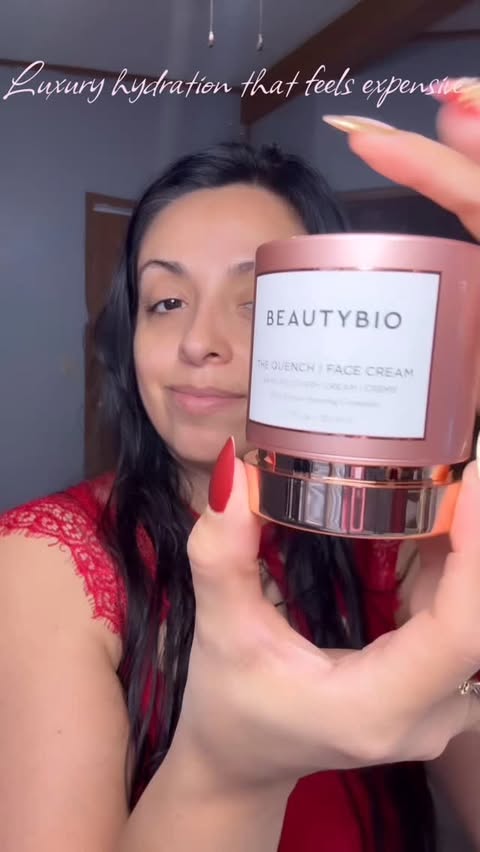 Instagram post by @yadzirimakeupartist for BeautyBio. Caption reads: [...] ☺️ 😍🥰 #advertising #luxurycreamdupe....