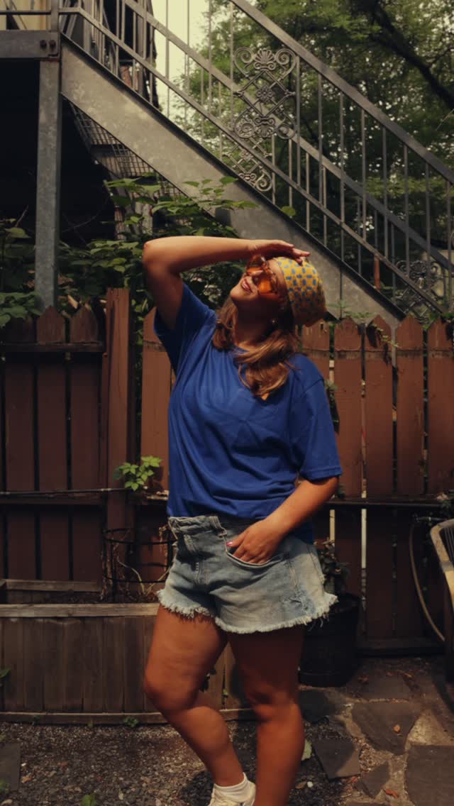 Instagram post by @queen_kirk for Bush's Beans. Caption reads: #BushBeansPartner BBQ or Bush’s Beans Runway?....