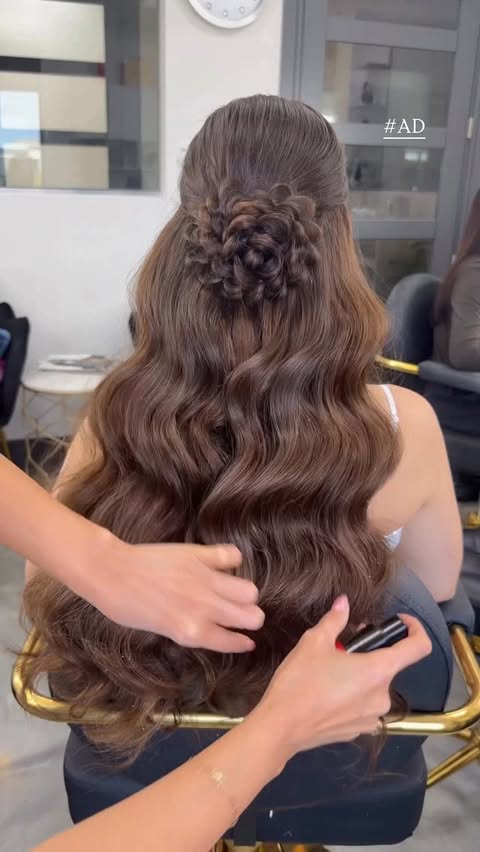 Instagram post by @samirasjewelry for SalonCentric. Caption reads: [...] with a blooming twist 🌸
I partnered with....