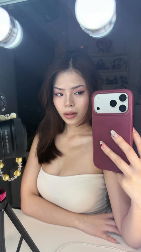 Instagram post by @cydneyochoa for Skintific. Caption reads: #skincarehacks #beautyreels.