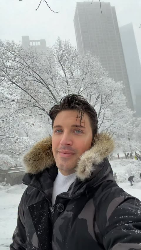 Instagram post by @tommydidario for Trace Minerals. Caption reads: [...] my new favorite magical drink from....