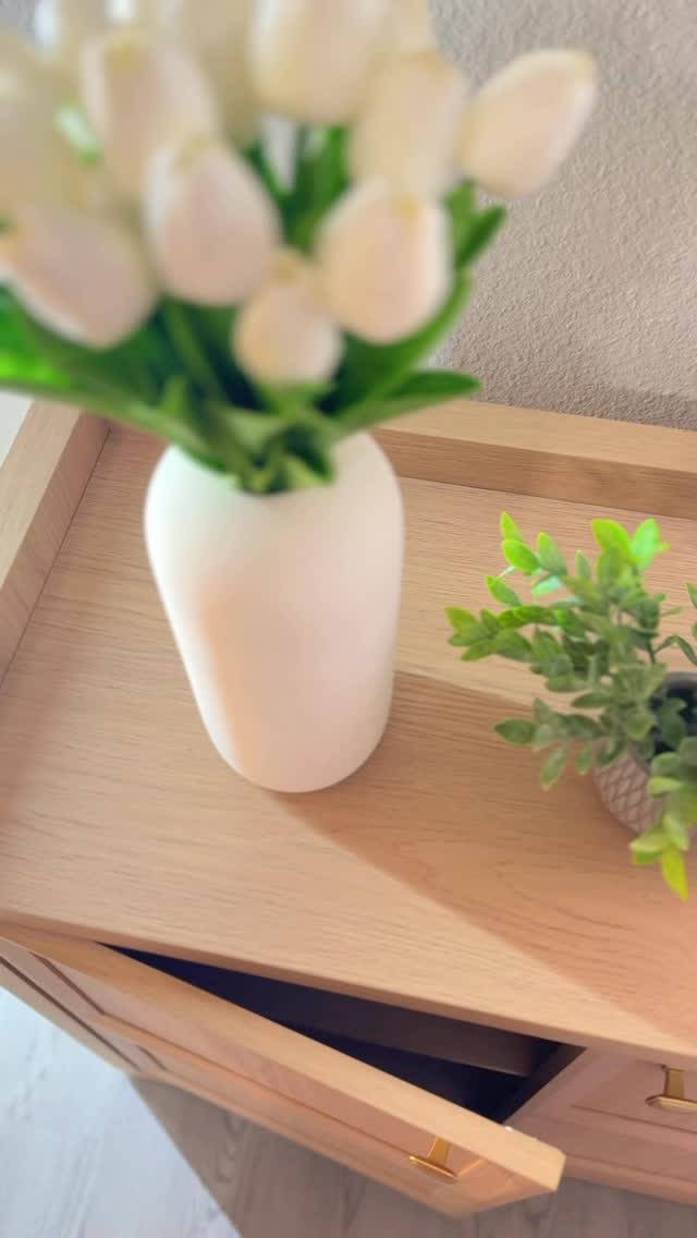Instagram post by @2bebek1damla for Wayfair. Caption reads: Effortless elegance, timeless design. ✨
Sicotas....