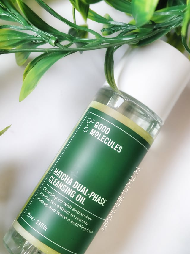 Instagram post by @brendasbeautyblog for Good Molecules. Caption reads: #goodmoleculesgiftedme @goodmolecules Double [...].