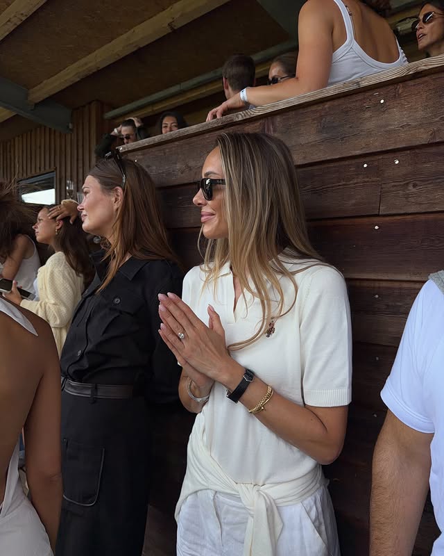 Instagram post by @alexiiak for U.S. Polo Assn.. Caption reads: Reklam @uspoloassnscandinavia 🐎 Watching Horse....