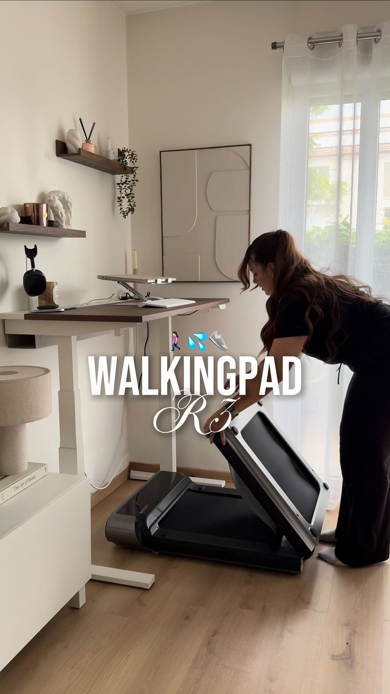 Instagram post by @lifeas_marina for WalkingPad. Caption reads: [...] de remise avec mon code MARINA135 💸....