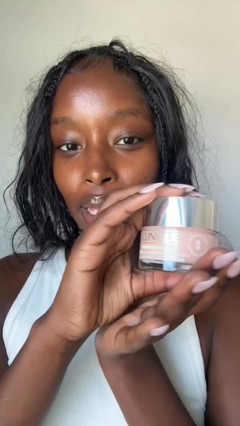 Instagram post by @ivy4eva for Clinique. Caption reads: [...] to for bringing it back to life. The....