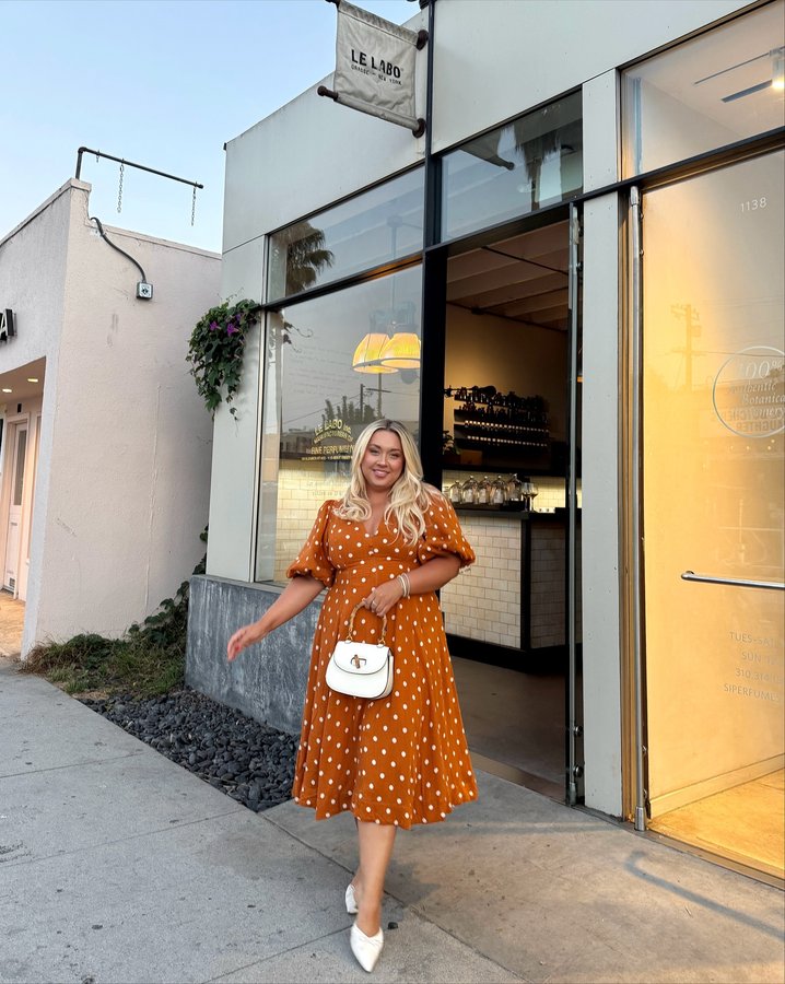 Instagram post by @mackenziedudzik for Le Labo Fragrances. Caption reads: [...] conversations with @hashtagpaid....