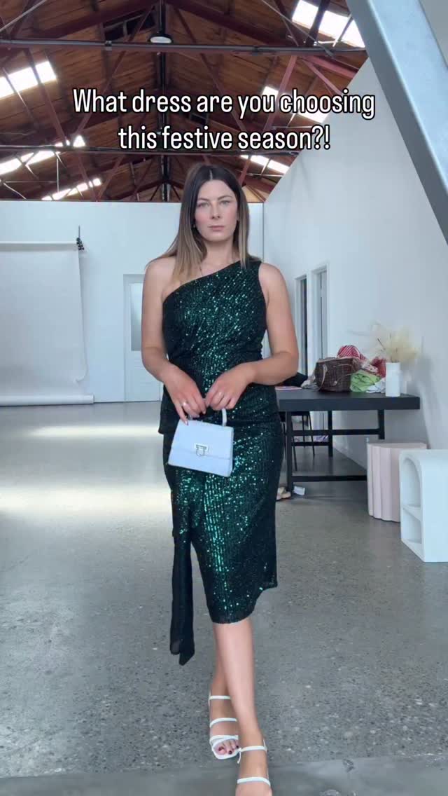 Instagram post by @honestlysarah__ for By Amica. Caption reads: [...] BOTH are on sale for Black Friday....