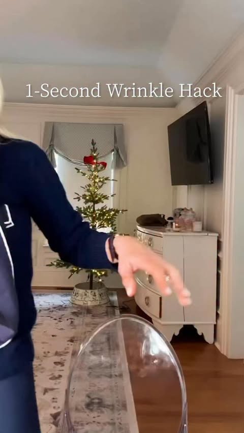 Instagram post by @meeghanm for Anua. Caption reads: Comment, ‘1 sec’, to receive @anua_global ’s one....