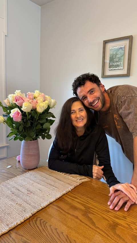 Instagram post by @brendanmorais for 1800Flowers. Caption reads: [...] think I made up for it!! Thank you....