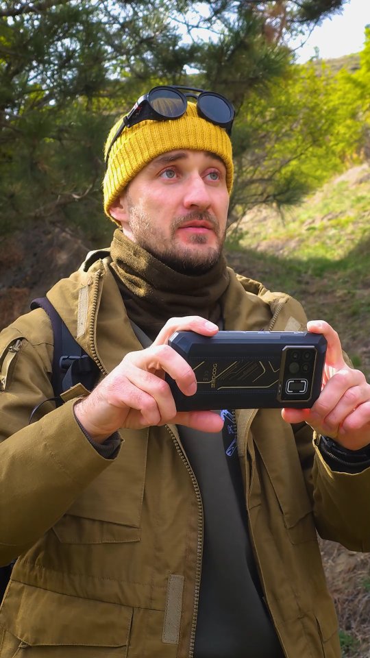 Instagram post by @kirill_multitool for DOOGEE. Caption reads: I'm taking photos with my new Doogee Fire 6 Max....