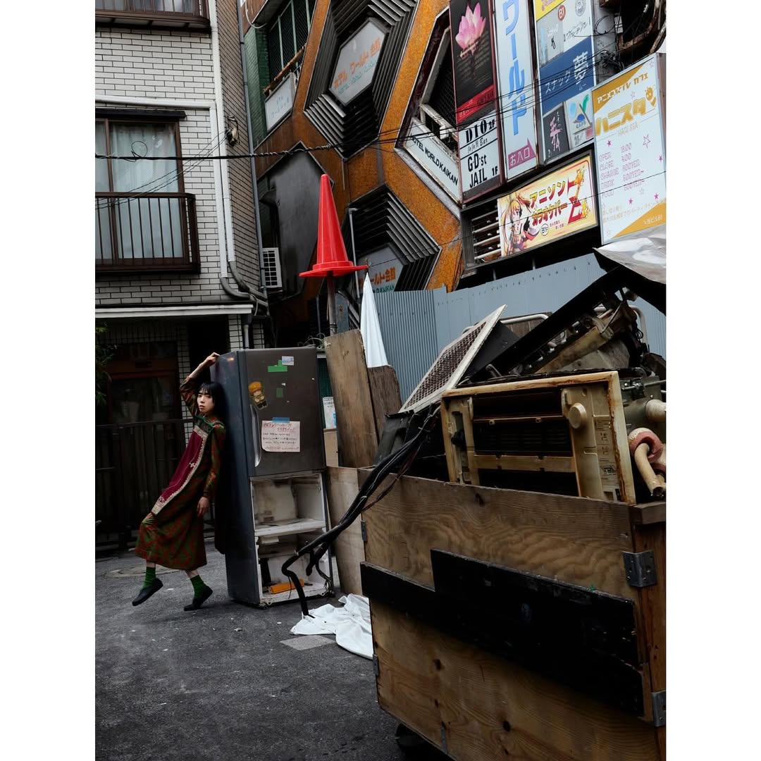 Instagram post by @ayunid_official for Droptokyo. Caption reads: @drop_tokyo 
#LUMIXS9
photo : 鈴木親....