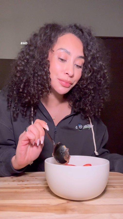 Instagram post by @pilatesbodyhotties for Ratio Food. Caption reads: #ad THE ULTIMATE lazy girl high protein snack is....