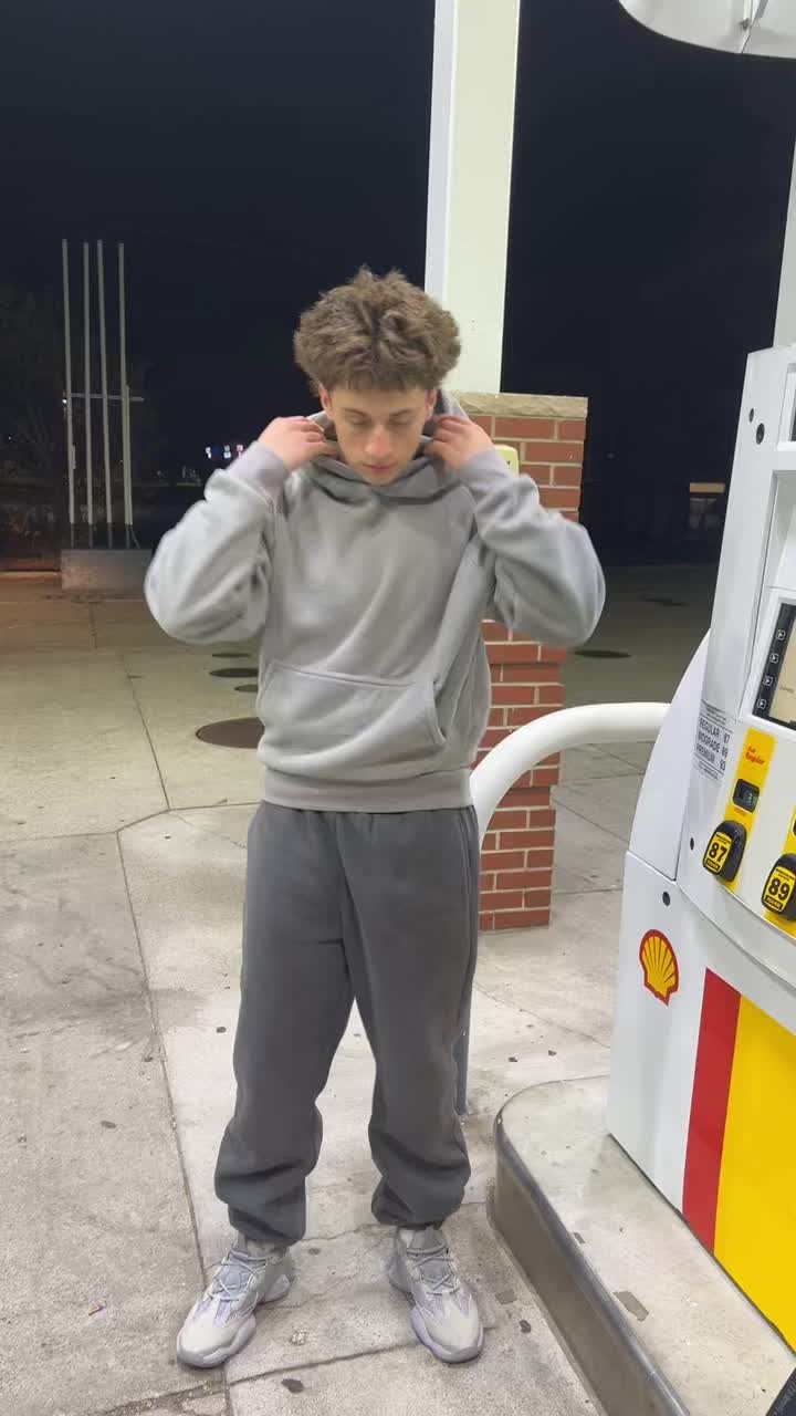 TikTok post by @itzmegeoooo0 for Comfrt. Caption reads: so comfy #tiktokshop #comfort @Comfrt .