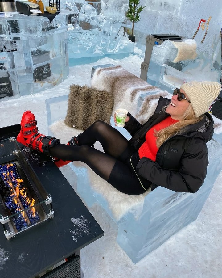 Instagram post by @erinmielzynski for Sheertex. Caption reads: [...] I think I may be onto something....