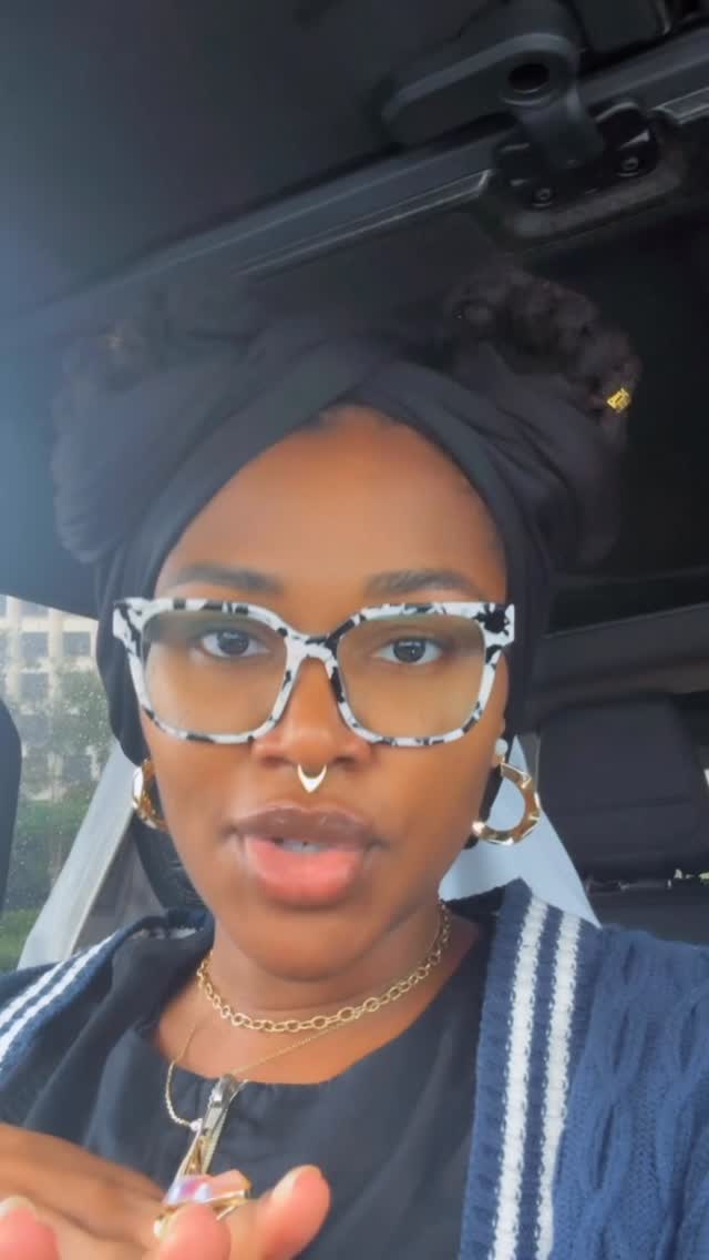 Instagram post by @thesoulofmy_pen for Zeelool. Caption reads: This man wanted to tell me some #nonsense....