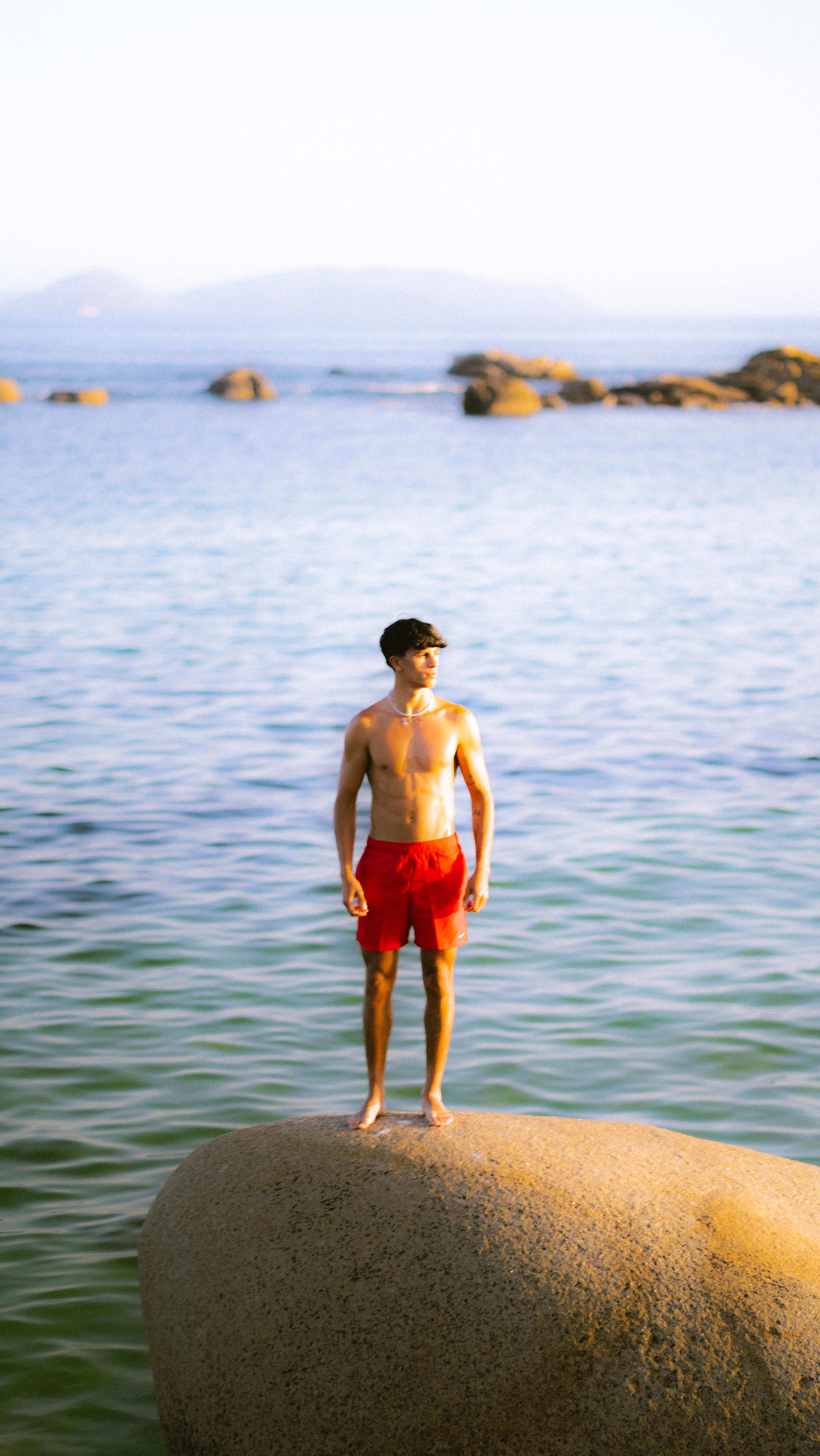 Instagram post by @fraan._.silva for Nike Swim. Caption reads: Dive in to Nike❤️
.
.
.
.
@nikeswim 
#publi.