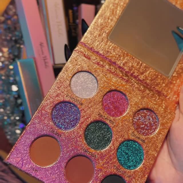 Instagram post by @sashalexha for Adriana Nichole Cosmetics. Caption reads: Dipped in glam, sealed with sparkle. This palette....