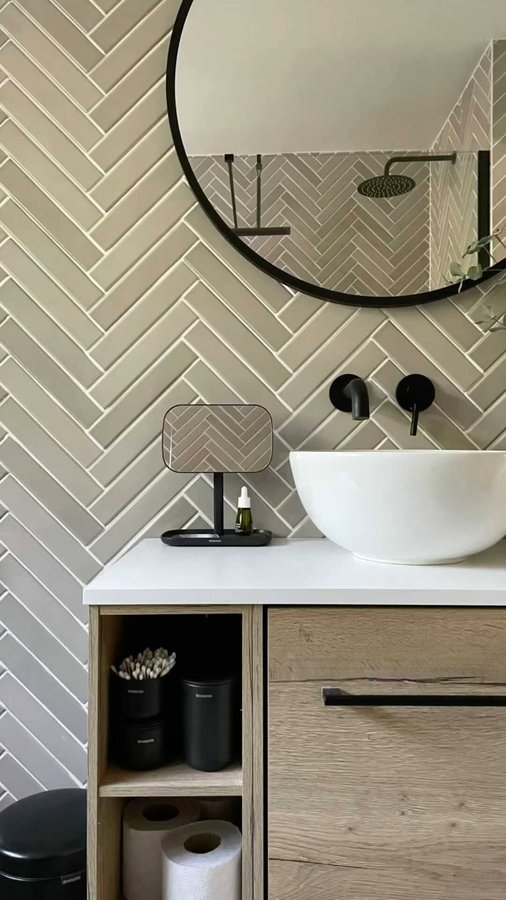 Instagram post by @mishkashoe for Brabantia. Caption reads: ad Have you started spring cleaning yet? 
Come &....