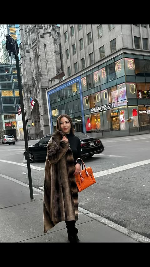 Instagram post by @tezzaserna for Hermès. Caption reads: So many memories made for short period of time.....