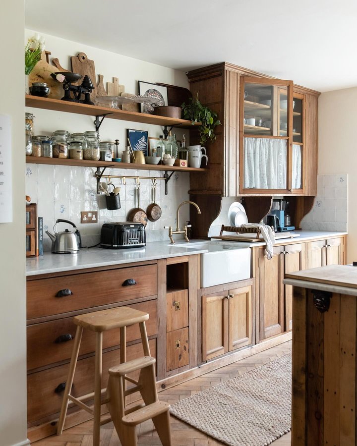 Instagram post by @edwardian_seaside_home for Dowsing & Reynolds. Caption reads: Ad Like they say (whoever ‘they’ are) it’s all....