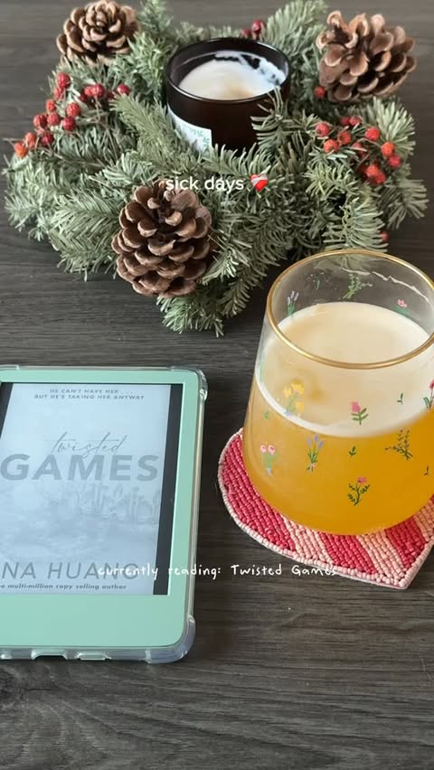 Instagram post by @mollerina_ for Vithit. Caption reads: AD | I’ve been a little under the weather since I....