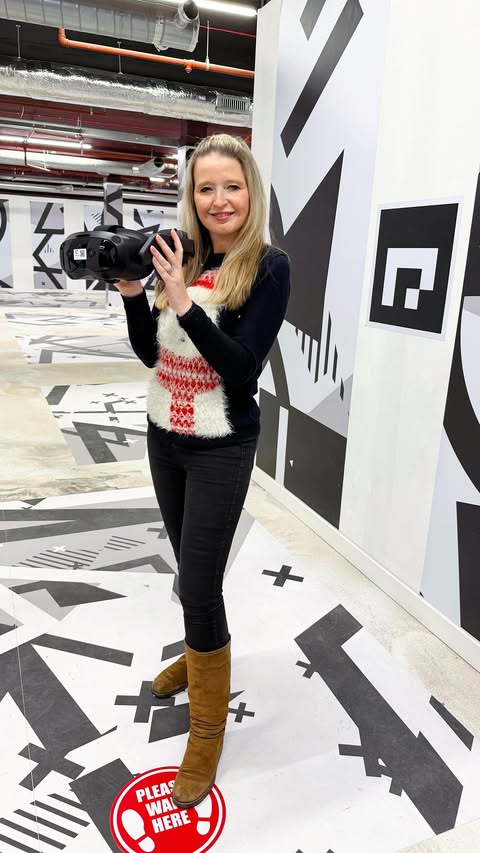 Instagram post by an influencer for Fever UK. Caption reads: [...] #thingstodoinlondon #fever #feveruk....