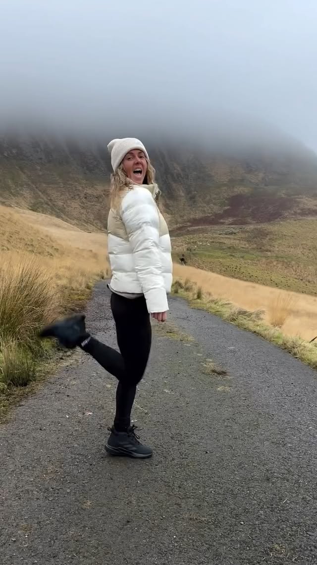 Instagram post by @xcarlydaviesx for La Redoute. Caption reads: [...] and consistent. Layered up in @laredoute_uk....