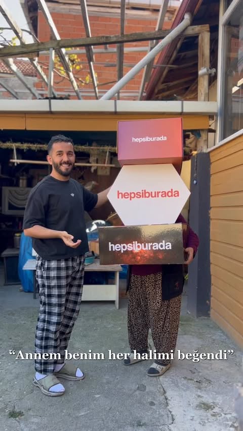 Instagram post by @gorunmezkaza for hepsiburada. Caption reads: [...] başından beri yanımda olan Hepsiburada ile....