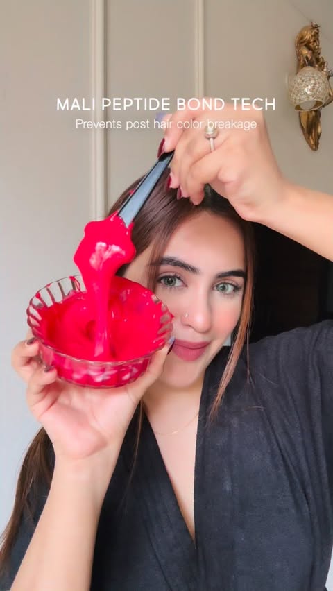 Instagram post by @beautysecretsbyfaguni for BBlunt. Caption reads: [...] good? 👀🤭
Coloured my hair at home with....