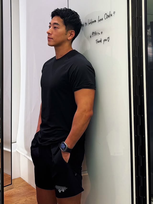 Instagram post by @syusyusyupo for lululemon. Caption reads: @lululemonjp ⁡ ⁡ #pr #lululemon.